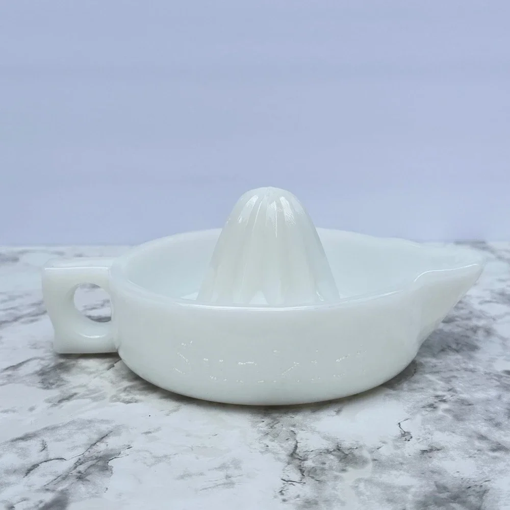 Vintage Sunkist Milk Glass Citrus Juicer Reamer Pat 68764 Made USA White Retro